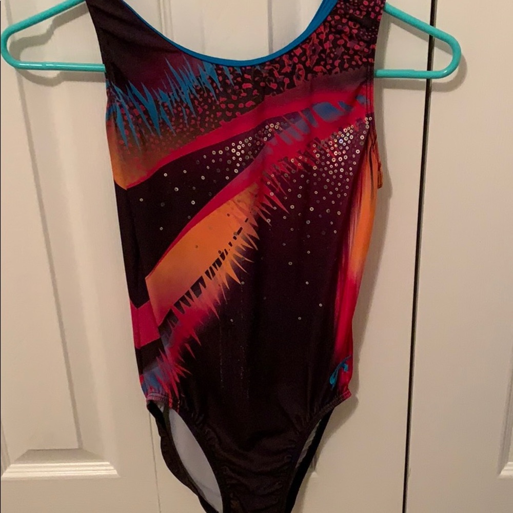 gk leo adult medium